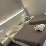 Scarlet 3* Rímini