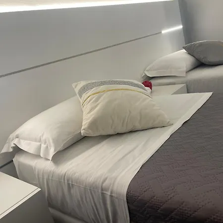 Scarlet Hotel 3*