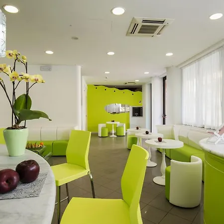 Hotel Scarlet 3*