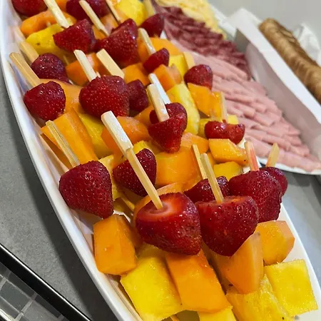 Отель Scarlet 3*