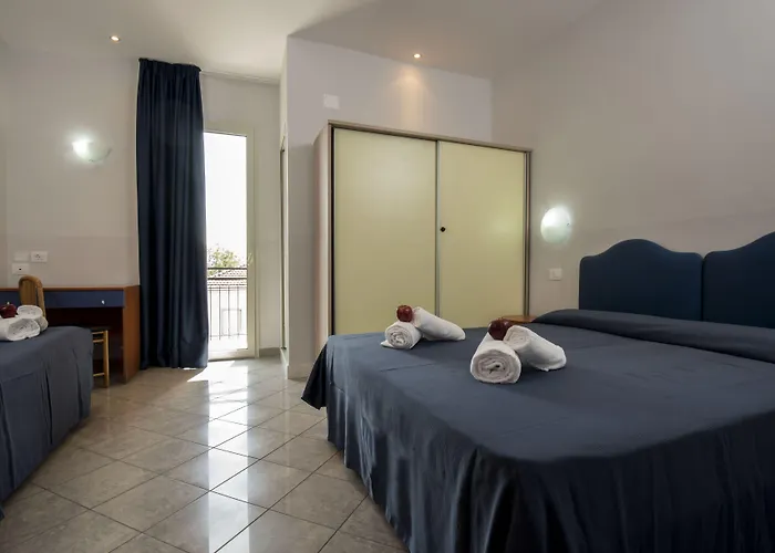 Scarlet Szálloda 3*