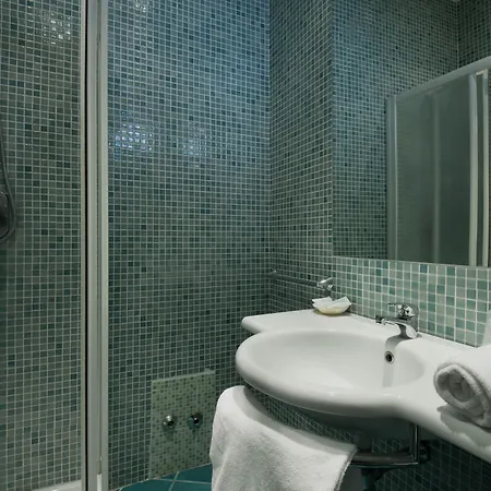 Scarlet 3* 里米尼