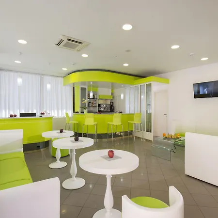 Hotel Scarlet 3*