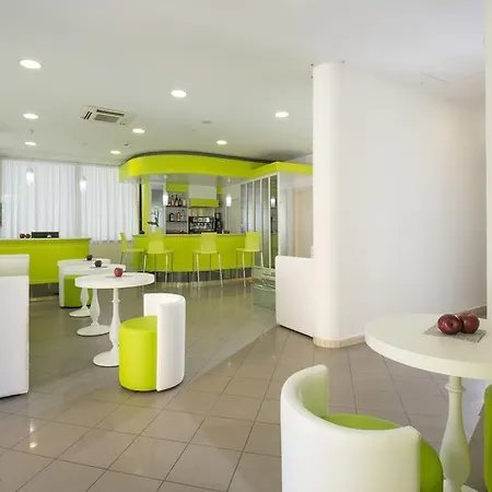 Hotel Scarlet 3*