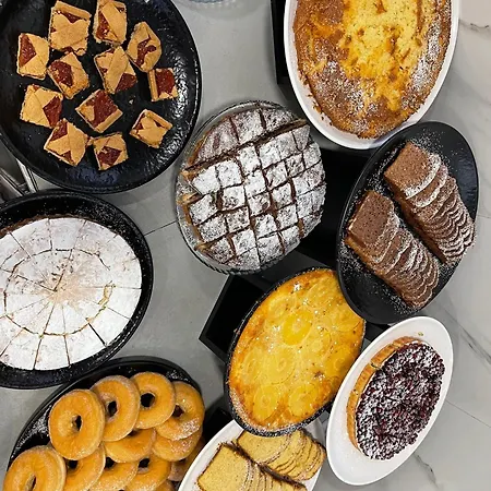 Scarlet רימיני